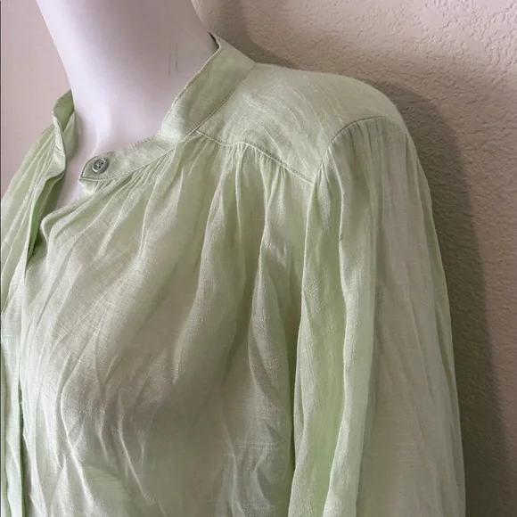 Light Green Women's Top - Picture 5 of 10